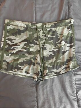 Lucky Brand Green Camo Athletic Shorts